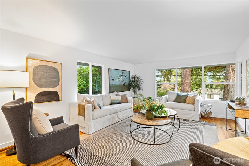 Property photo for 11721 24th Avenue NE, Seattle photo 6