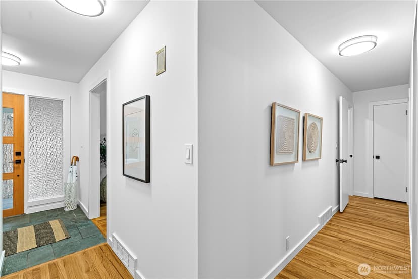 Property photo for 11721 24th Avenue NE, Seattle photo 14