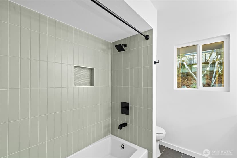 Property photo for 11721 24th Avenue NE, Seattle photo 17