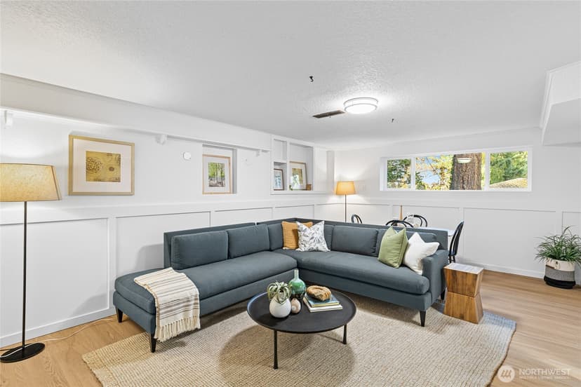 Property photo for 11721 24th Avenue NE, Seattle photo 22