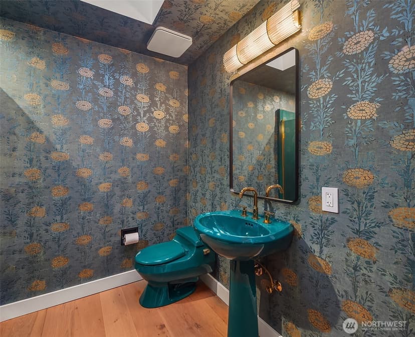 Property photo for 19303 Olympic View Drive, Edmonds photo 30