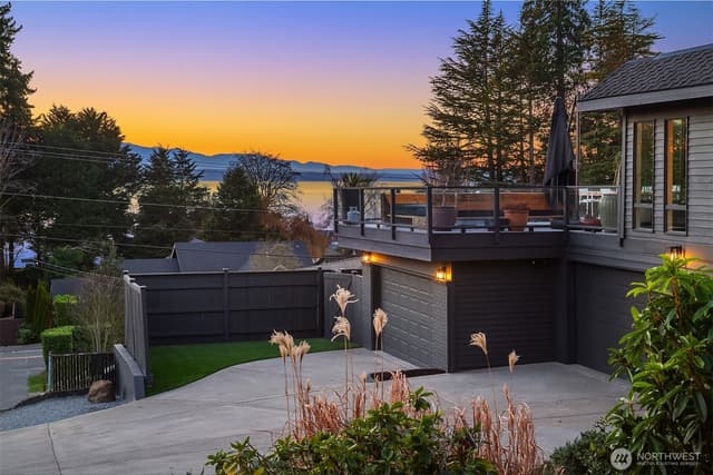Property photo for 19303 Olympic View Drive, Edmonds photo 4