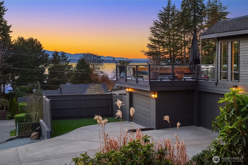 Property photo for 19303 Olympic View Drive, Edmonds photo 4
