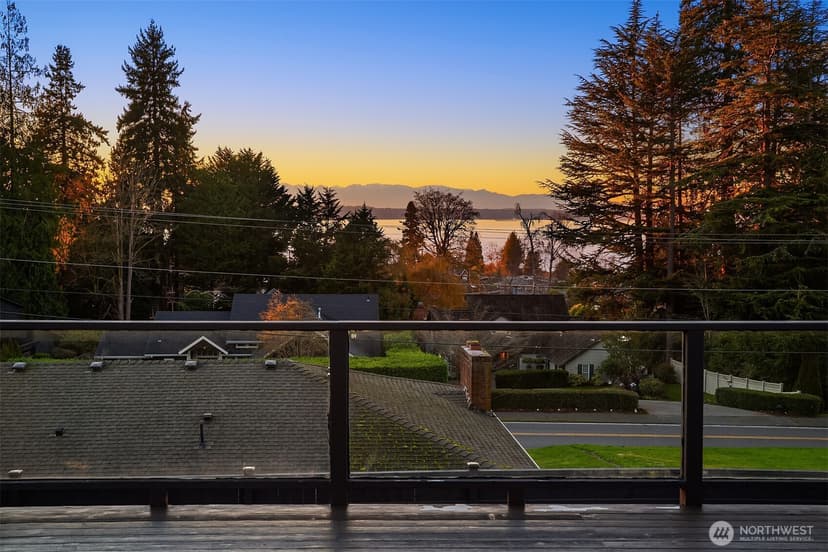 Property photo for 19303 Olympic View Drive, Edmonds photo 36