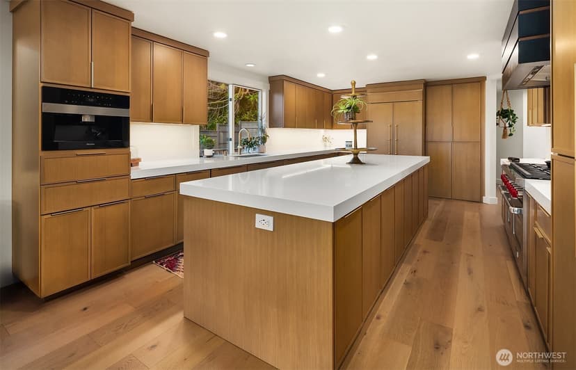 Property photo for 19303 Olympic View Drive, Edmonds photo 12