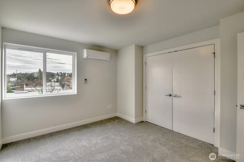 Property photo for 1919 24th Avenue S #D, Seattle photo 35