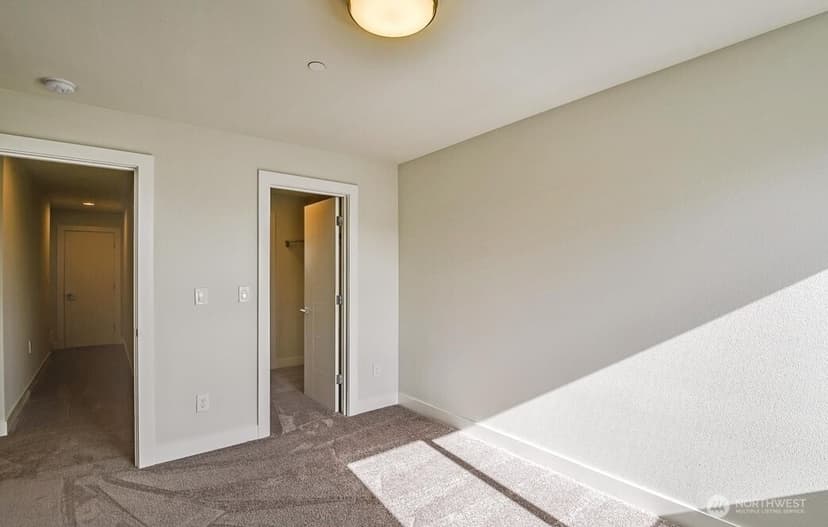 Property photo for 1919 24th Avenue S #X, Seattle photo 16