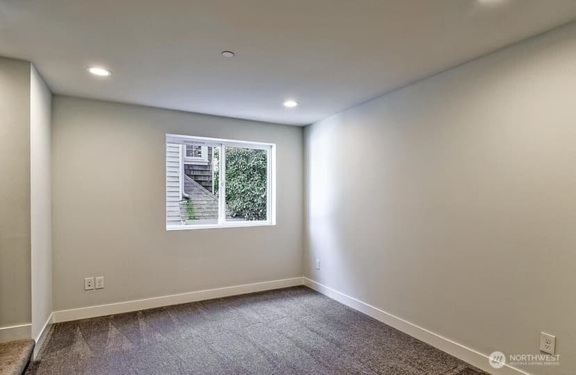 Property photo for 1919 24th Avenue S #X, Seattle photo 15
