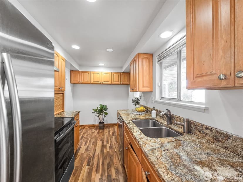 Property photo for 11144 Woodward Avenue S, Seattle photo 8
