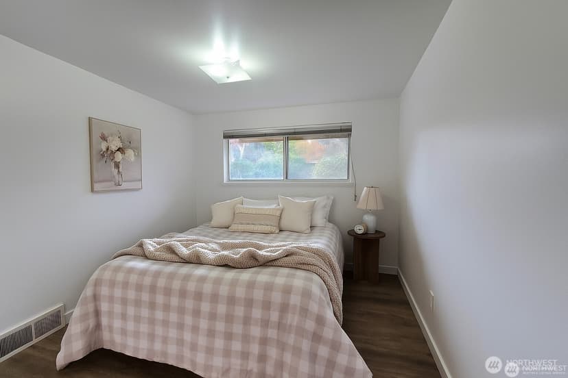 Property photo for 11144 Woodward Avenue S, Seattle photo 11
