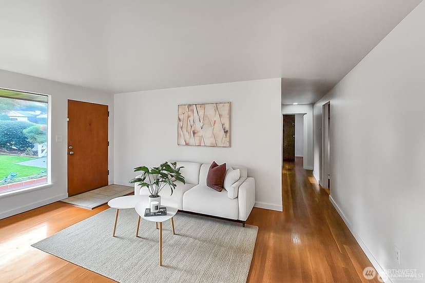 Property photo for 11144 Woodward Avenue S, Seattle photo 4