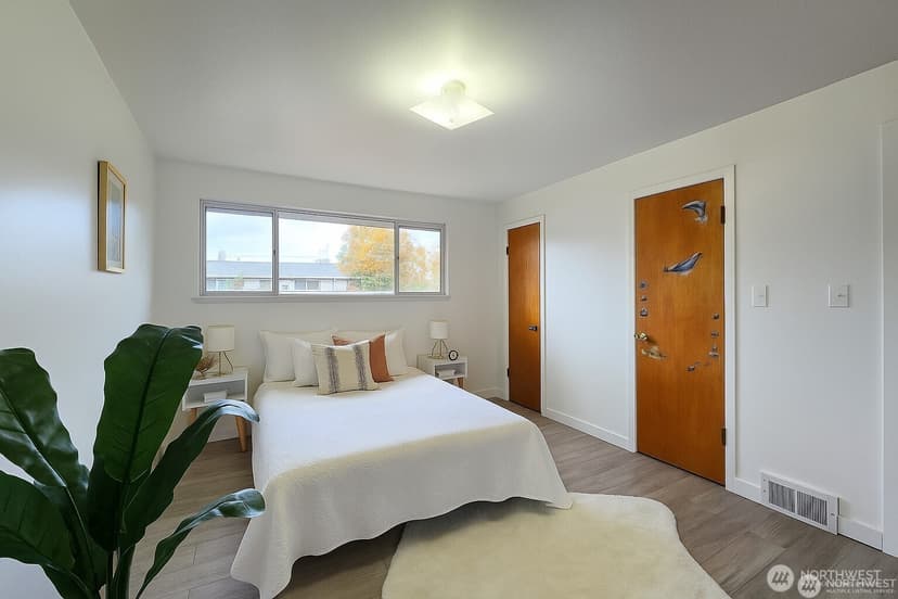 Property photo for 11144 Woodward Avenue S, Seattle photo 7