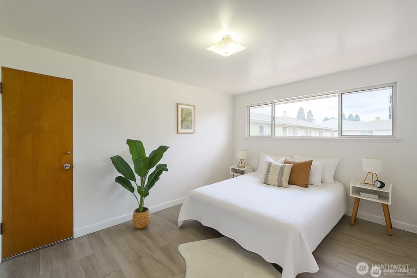 Property photo for 11144 Woodward Avenue S, Seattle photo 6