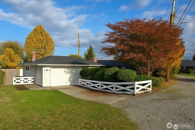 Property photo for 11144 Woodward Avenue S, Seattle