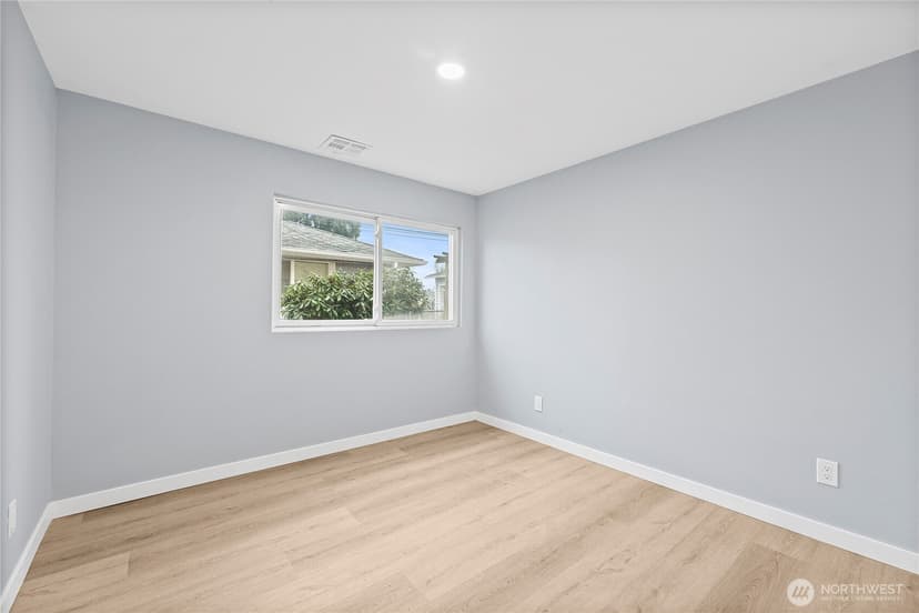 Property photo for 5704 109th Street SW, Lakewood photo 24