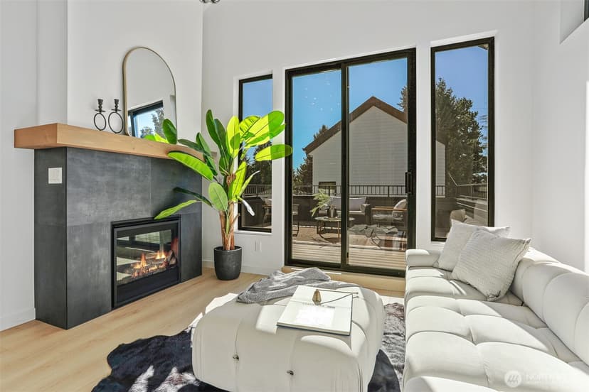 Property photo for 8750 13th Avenue NW #B, Seattle photo 12