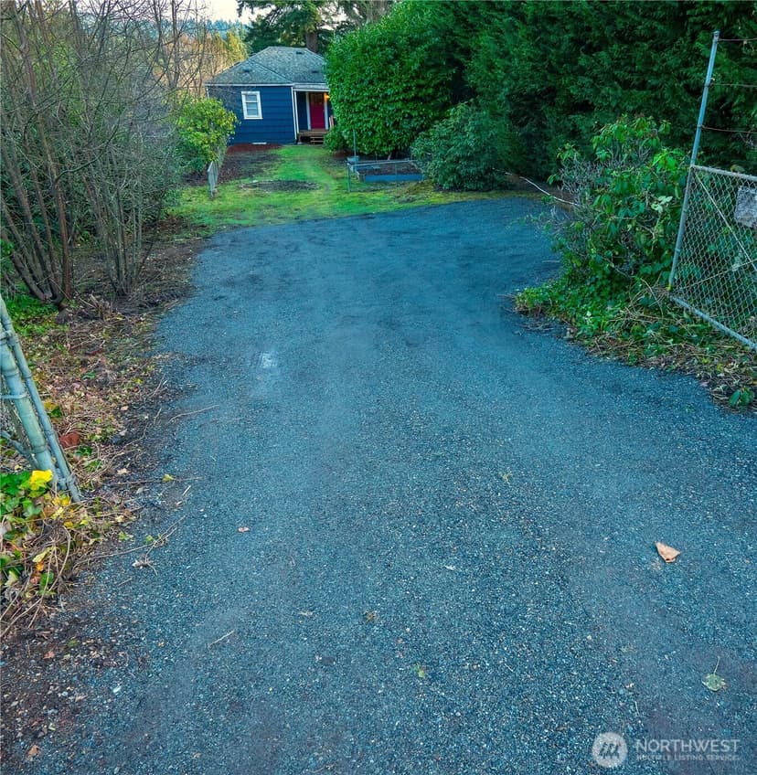 Property photo for 19024 15th Avenue NE, Shoreline photo 5