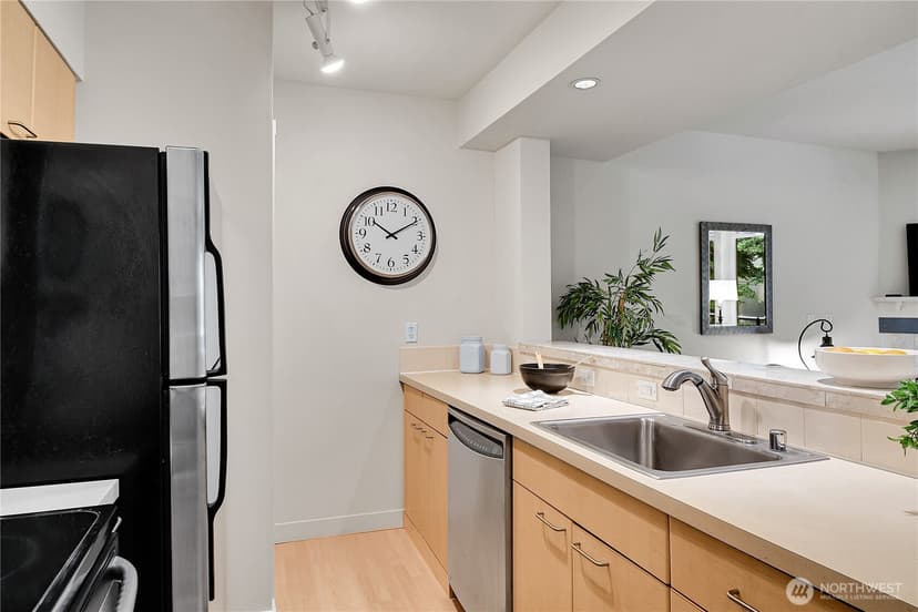 Property photo for 5001 California Avenue SW #212, Seattle photo 13