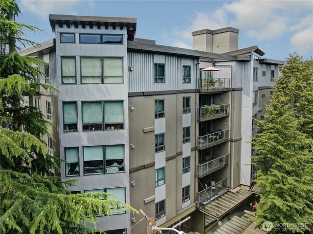 Property photo for 5001 California Avenue SW #212, Seattle photo 4