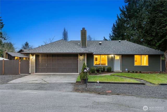 Property photo for 6110 95th Place NE, Marysville photo 2