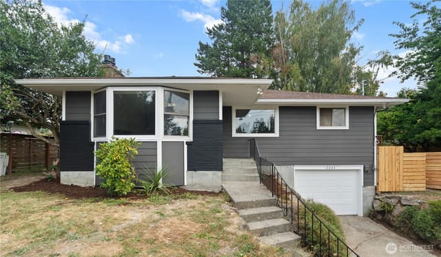 Property photo for 16624 3rd Avenue S, Burien photo 2