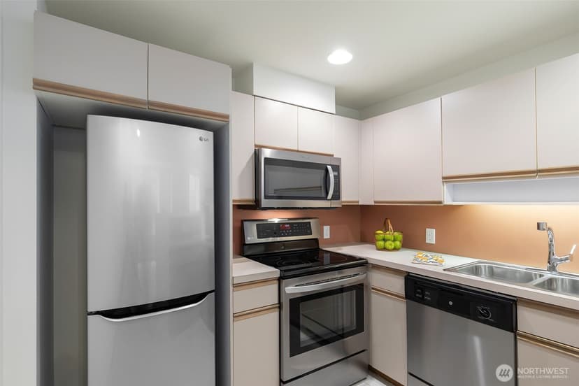 Property photo for 98 Union Street #408, Seattle photo 10