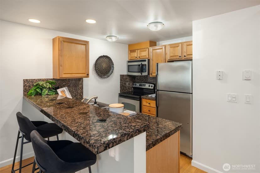 Property photo for 512 10th Avenue E #3, Seattle photo 8