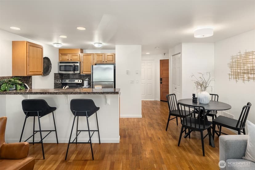 Property photo for 512 10th Avenue E #3, Seattle photo 7