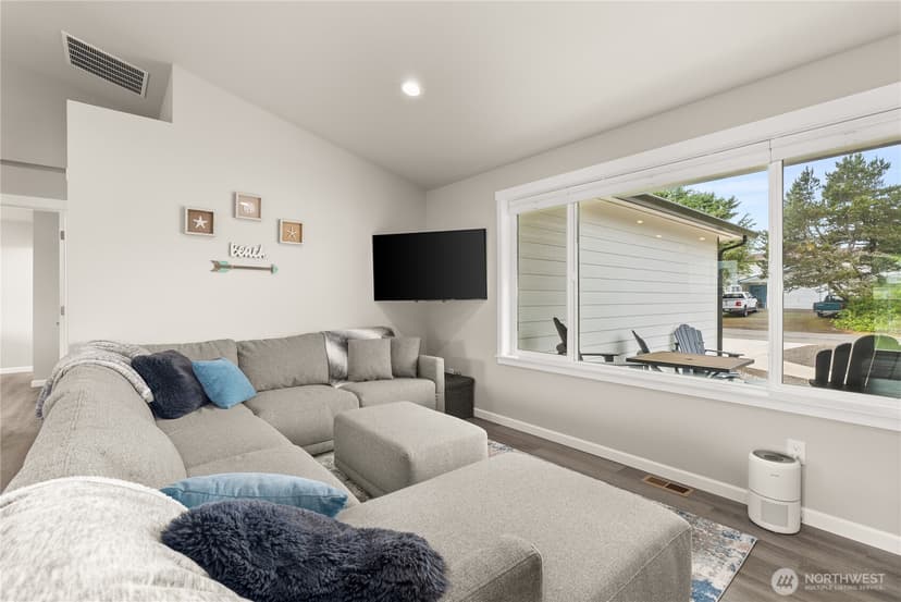 Property photo for 354 Sand Dune Avenue NW, Ocean Shores photo 8