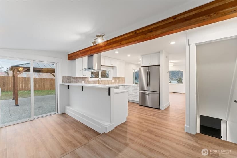 Property photo for 124 Boetzkes Avenue, Manson photo 13