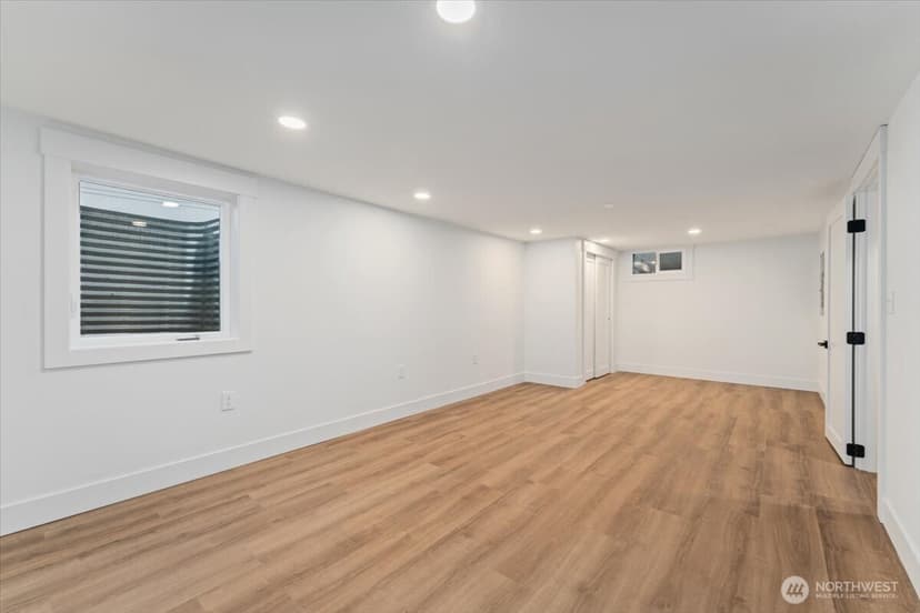 Property photo for 124 Boetzkes Avenue, Manson photo 26