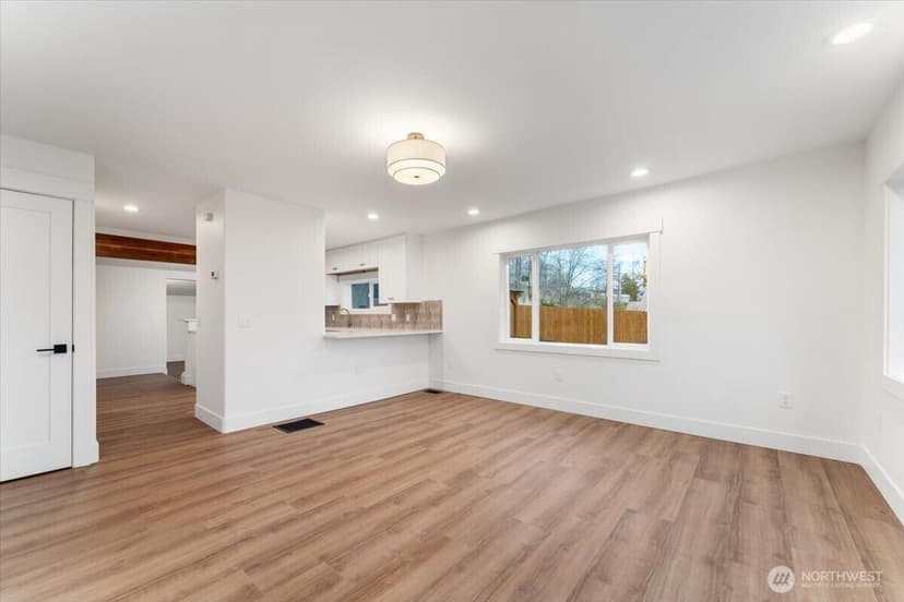 Property photo for 124 Boetzkes Avenue, Manson photo 8