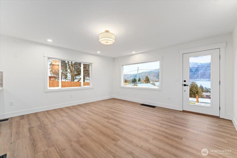 Property photo for 124 Boetzkes Avenue, Manson photo 9