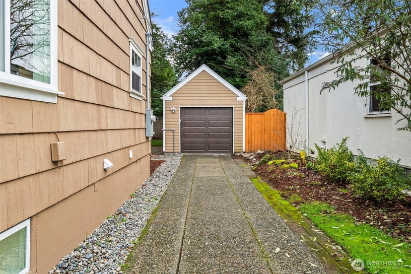 Property photo for 422 8th Avenue NE, Puyallup photo 33