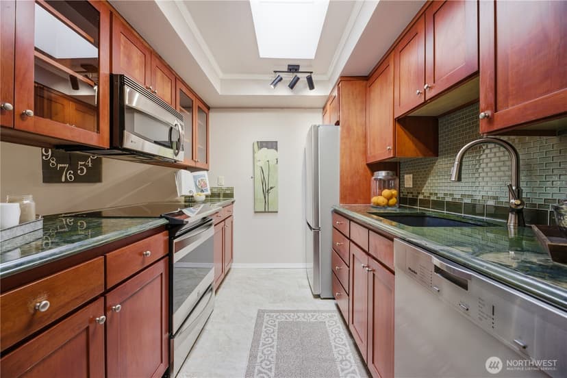 Property photo for 2253 Gilman Drive W #505, Seattle photo 4