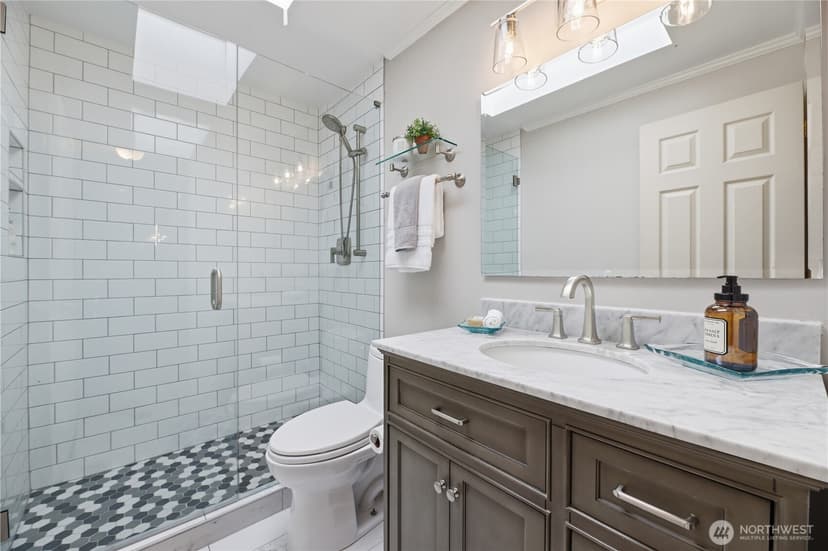 Property photo for 2253 Gilman Drive W #505, Seattle photo 14