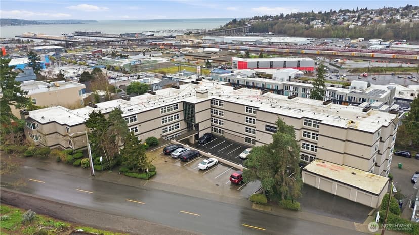 Property photo for 2253 Gilman Drive W #505, Seattle photo 32