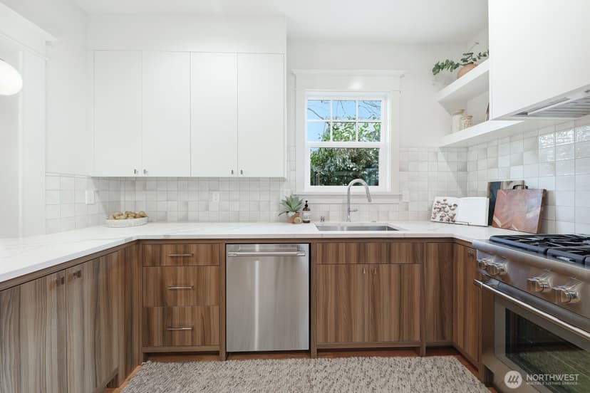 Property photo for 357 Garfield Street, Seattle photo 17
