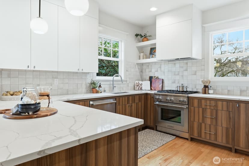 Property photo for 357 Garfield Street, Seattle photo 16