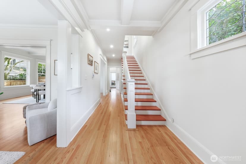 Property photo for 357 Garfield Street, Seattle photo 5
