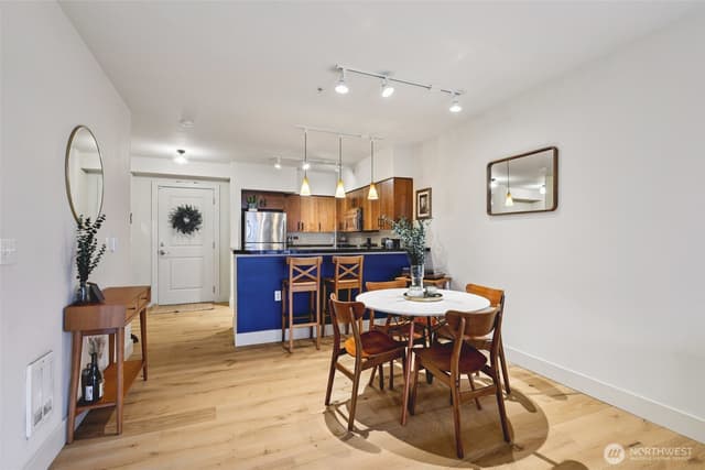 Property photo for 5650 24th Avenue NW #206, Seattle photo 2