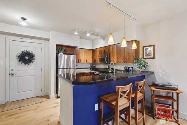Property photo for 5650 24th Avenue NW #206, Seattle photo 4