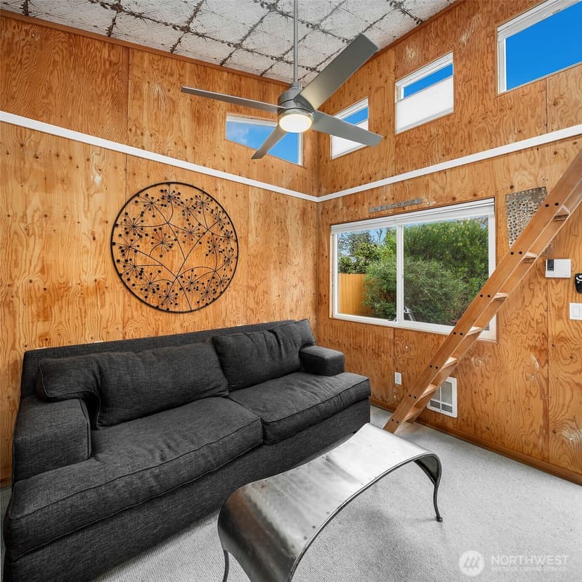 Property photo for 916 164th Place NE, Bellevue photo 25