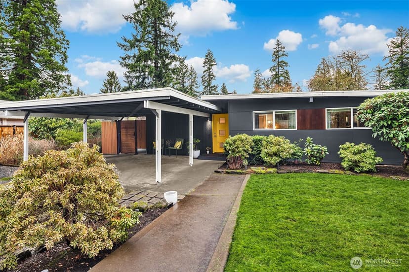 Property photo for 916 164th Place NE, Bellevue photo 37