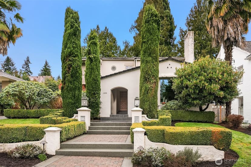 Property photo for 1533 Shenandoah Drive E, Seattle