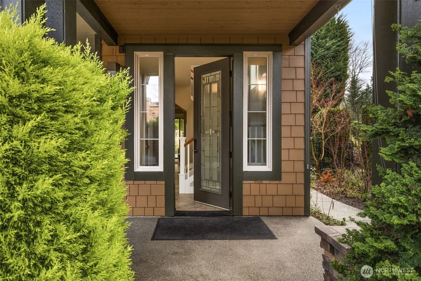 Property photo for 1213 N 41st Place, Renton photo 3