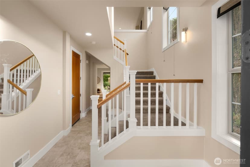Property photo for 1213 N 41st Place, Renton photo 4