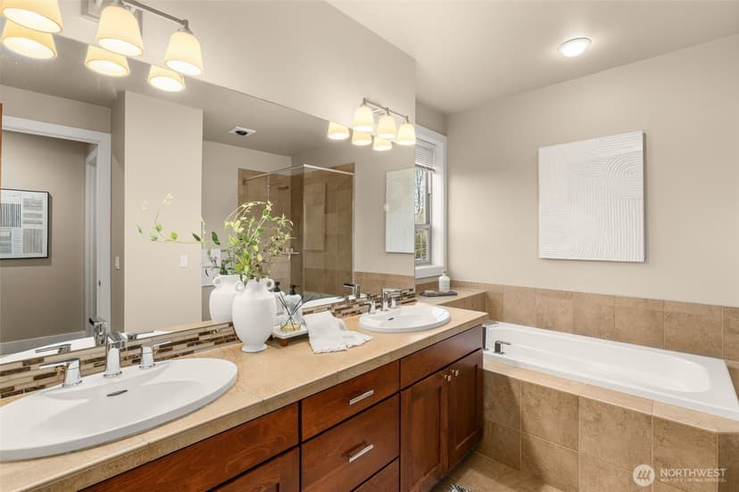 Property photo for 1213 N 41st Place, Renton photo 20