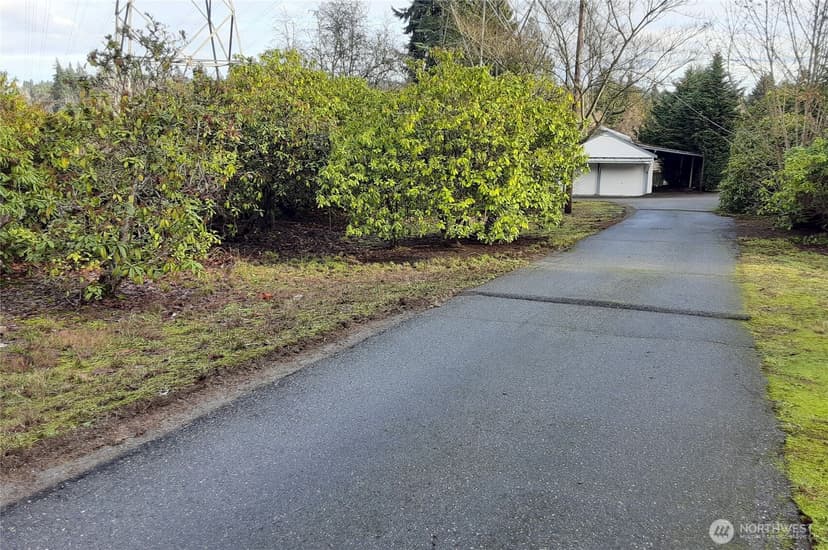 Property photo for 19028 15th Avenue NE, Shoreline photo 8