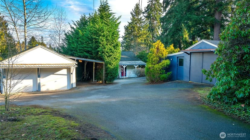 Property photo for 19028 15th Avenue NE, Shoreline photo 2